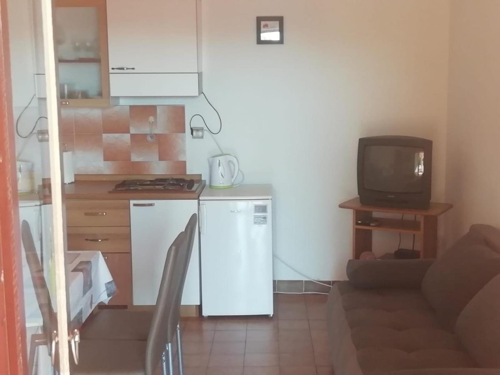 Apartments By The Sea Mandre, Pag - 8655 Kolan Quarto foto